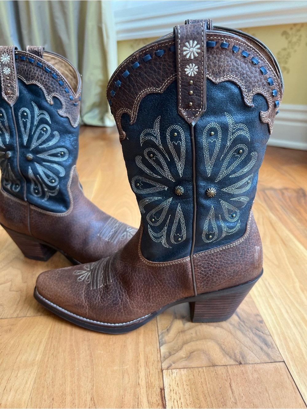 Women’s Size 8.5 Ariat Daisy Western Cowboy Boots - Picture 5 of 16